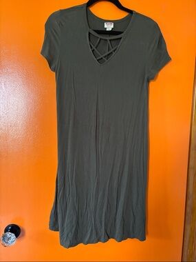 Mossimo Supply Co. Olive Green Short Sleeve Midi Dress with Crisscross Neck